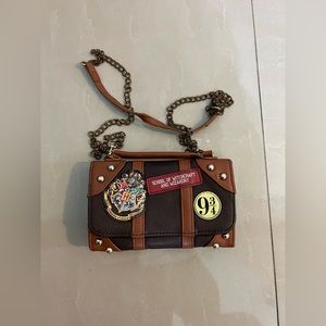 HARRY POTTER HANDBAG/WALLET/CLUTCH PURSE HYBRID SCHOOL OF WITCHCRAFT WIZARDRY